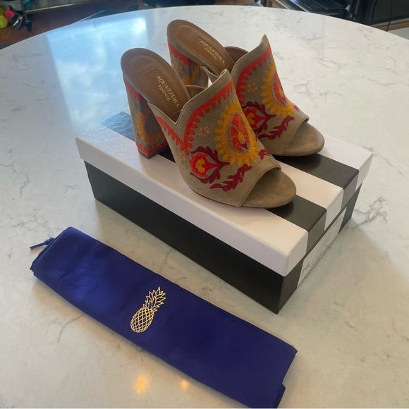 Aquazzura Shoes - NWT 🧡 Aquazzura Evie Mule 105 Size 36.5 in Grey/Tan Suede w/ Orange Embroidery